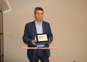 Il vice-sindaco Borghi riceve il premio dato al Comune di Grosseto da Grosseto Sport durante la cerimonia del Player of the year 2015 - foto Yuri Galgani - www.grossetosport.com