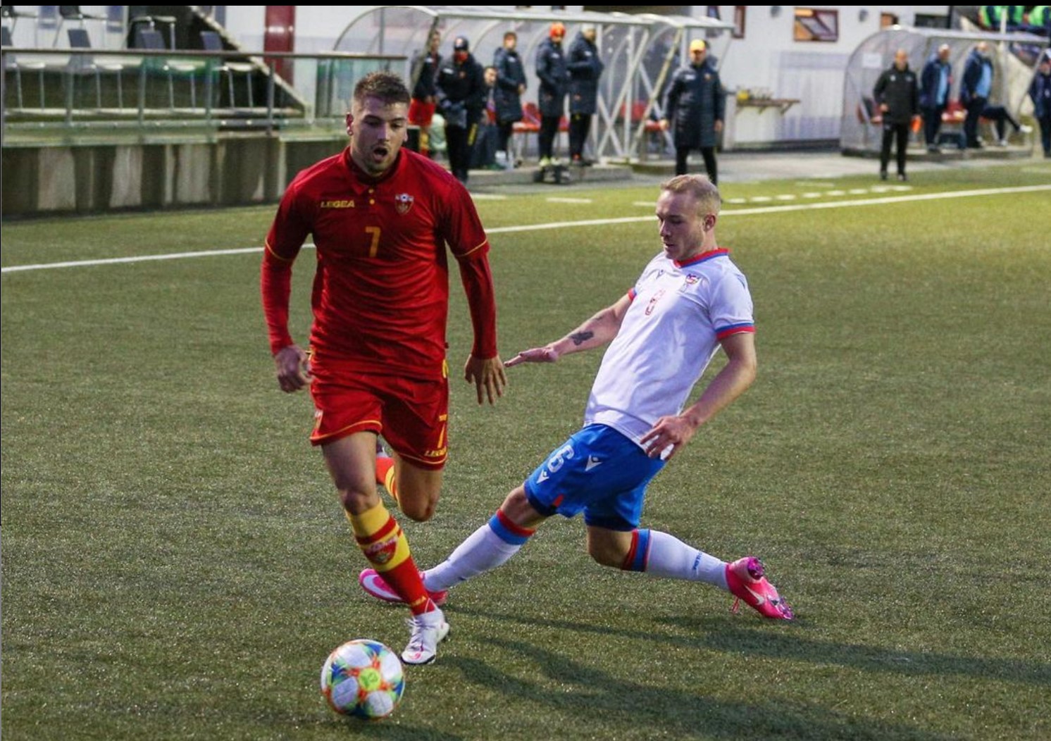 Stijepovic con la maglia del Montenegro U21 (foto profilo personale Instagram)