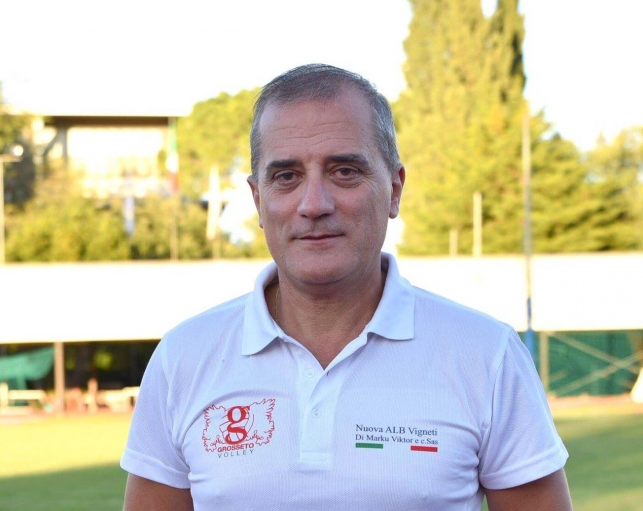 lugi ferraro allenatore grosseto volley school