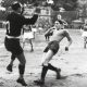 Fioravanti anticipato dal portiere doriano nell'amichevole tra Us Grosseto e Sampdoria del novembre 1940 (immagine tratta da YouTube)