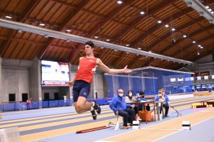 Atletica-il-grossetano-romeo-Monaci-campione-regionale-toscano-pentathlon-under-18-indoor-salto-in-lungo
