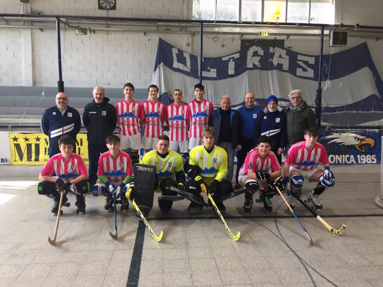 hockey-pista-squadra-under-17-castiglione-della-pescaia-blue-facto