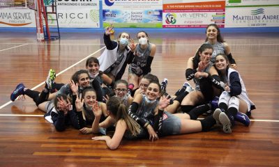 pallavolo-grosseto-1978-giorgio-peri-under-15-festeggia-la-vittori