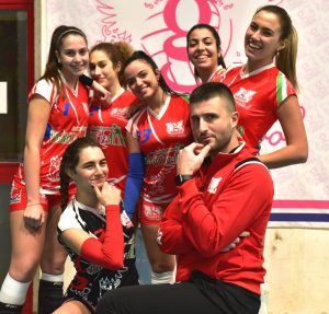 grosseto-volley-marina-allenatore-enrico-ferrari-e-giocatrici