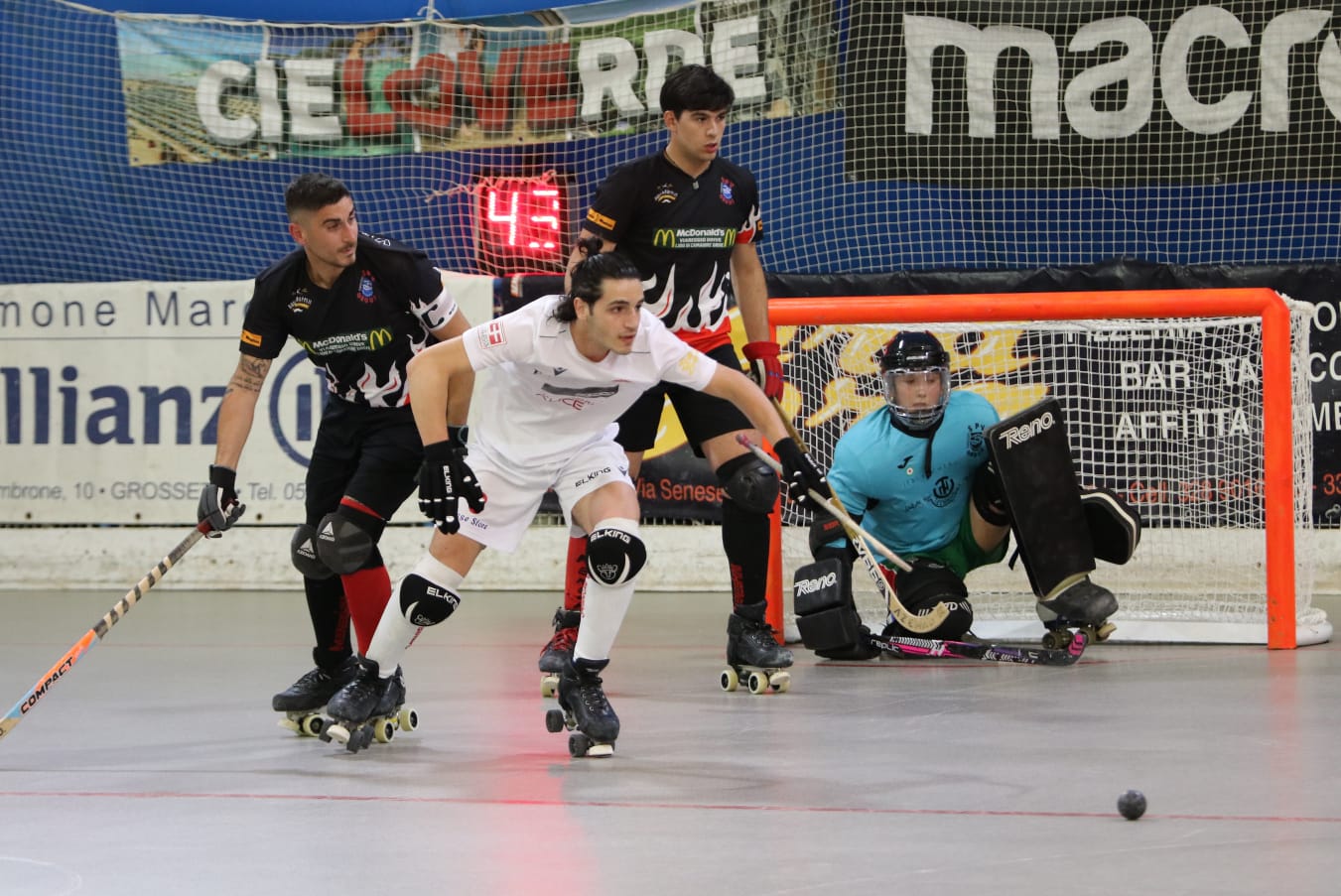 hockey-pista-circolo-pattinaotri-grosseto-rrd-viareggio-bardini.j