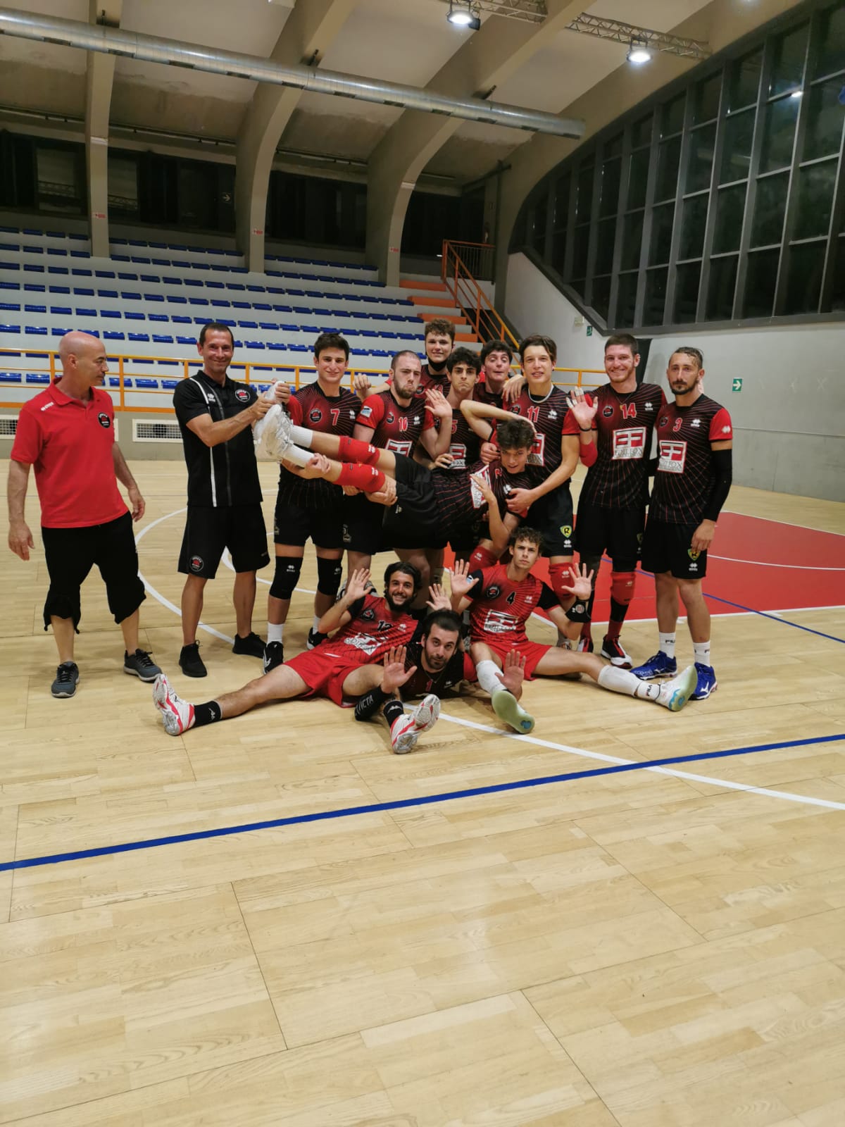 invictavolleyball-squadra-in-finale-di-coppa-italia-di-serie-D