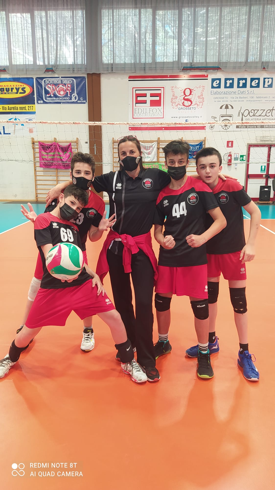 invictavolleyball-under-13-3x3-con-lallenatrice-sonia-feltri-campioni-territoriali-2021