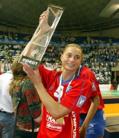 maurizia-cacciatori-al-supercamp-di-pallavolo-grosseto-1978.