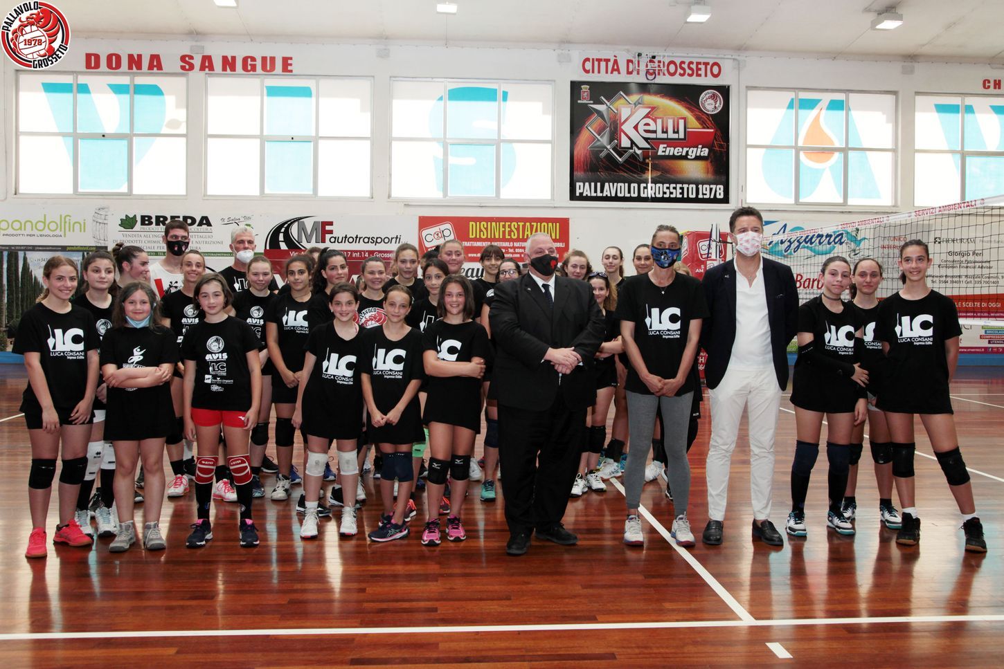 pallavolo-grosseto-1978-maurizia-cacciatori-ospite-del-supercamp-con-sindaco-di-grosseto-e-assessore-allo-sport.