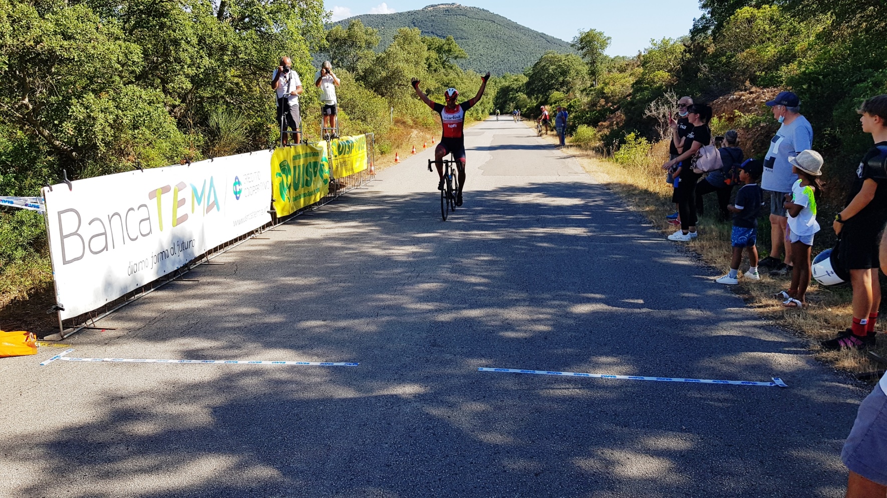 Diego-Alexander-Giuntoli-arrivo-trofeo-Nomadelfia-prova-di-ciclismo-amatoriale-targata-Uisp