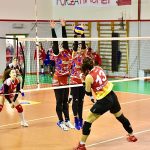 grosseto volley school squadra serie D muro punto di fallani azione di gioco