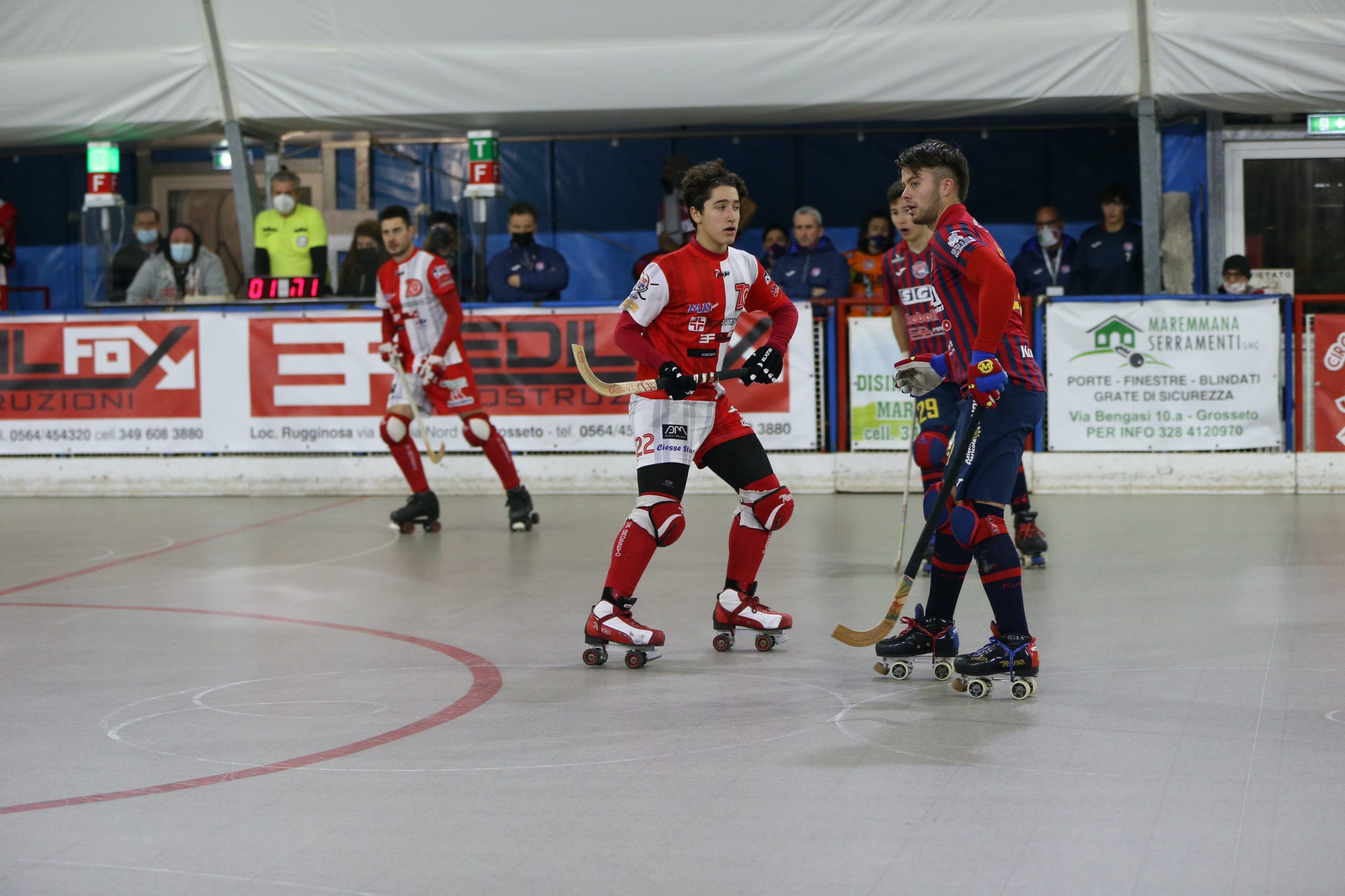 hockey-pista-circolo-pattinatori-grosseto-serie-A2-Alfieri-in-azione-di-gioco-foto-spalletta