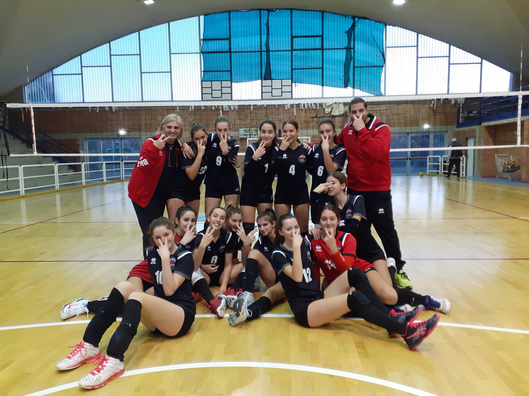 invictavolleyball-under-16-femminile-coach-Vittoria-Ausanio-andrea-chiappelli
