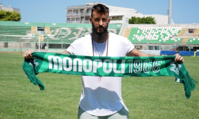Manuel Nocciolini al suo arrivo al Monopoli (foto tratta dal sito ufficiale www.monopolicalcio.it)