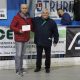 hockey-pista-il-presidente-Osti-premia-Minchella-con-la-targa-ricordo