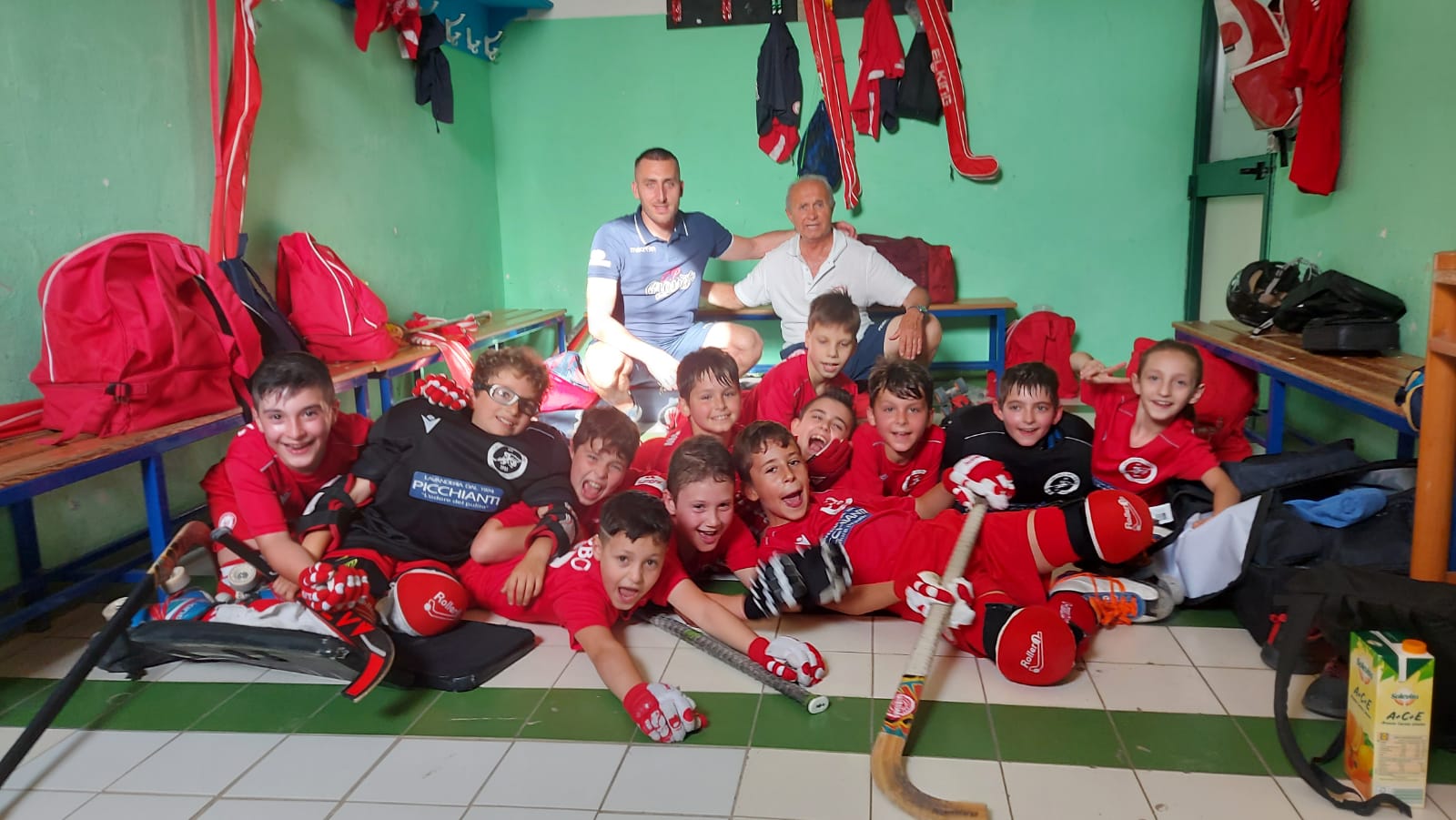hockey-pista-circolo-pattinatori-grosseto-squadra-under-11-Festa-Picchianti-spogliatoi-contro-Montecchio