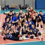 pallavolo follonica festeggia il tre a zero conquistato a cascina ottobre 2023