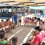 Piero Romeo del glorioso equipaggio luna Rossa e Manuel Giannerini responsabile dell’ ASD Water World hanno incontrato i ragazzi dell’ Educamp del Fossombroni-1