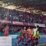 Us Grosseto-Florentia Viola 2 a 0 – i giocatori biacorossi tornano a centrocampo dopo aver festeggiato il raddoppio