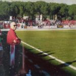 Us Grosseto-Florentia Viola 2 a 0 – mister Indiani e sullo sfondo la curva Sud