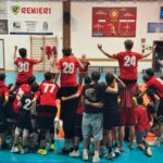 invictavolleyball squadra under 17 festeggia la vittoria maggio 2025