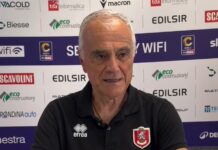 Vis Pesaro-Us Grosseto 2 a 3, la sala stampa. Indiani: “Soddisfazione enorme”. Obi: “Timidi e poco incisivi. Inaccettabile” Mister Indiani dopo Vis Pesaro Us Grosseto 2 a 3 immagine tratta dalla pagina Fb Us Grosseto