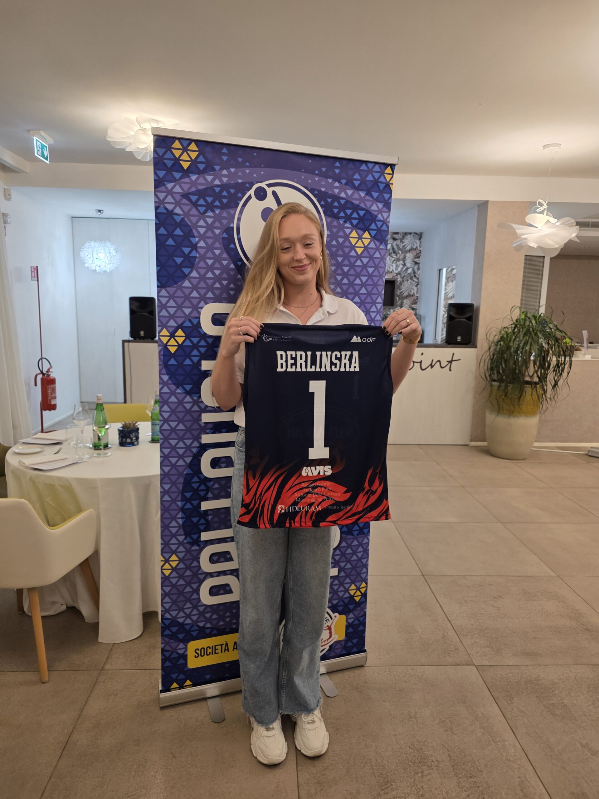Pallavolo follonica paulina berlinska schiacciatore ottobre